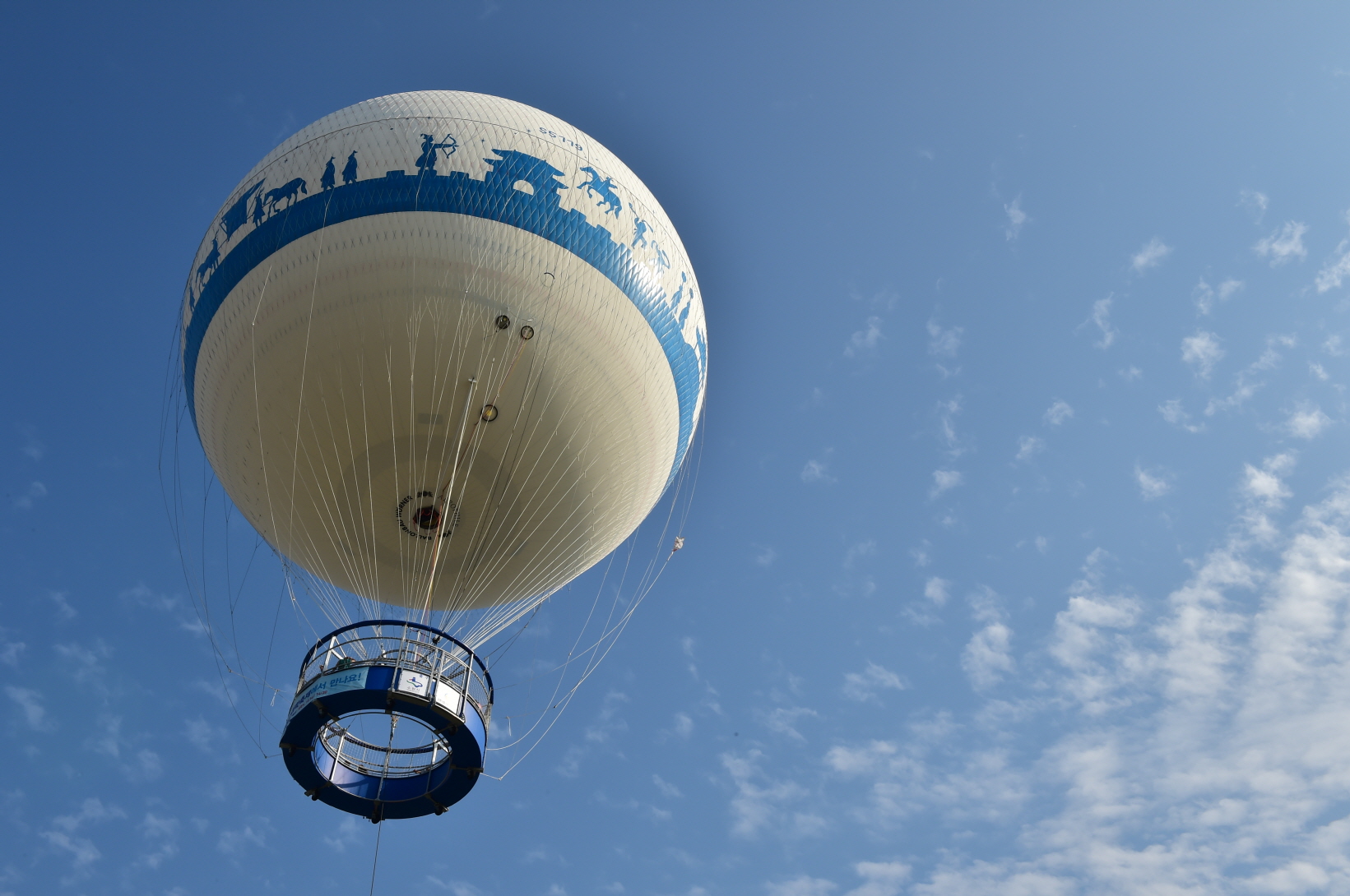 Аттракцион “Flying Suwon”